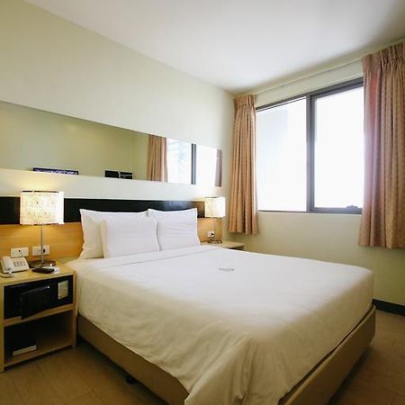 โกโฮเต็ล อีโลยโล Hotel อีโลอีโลซิตี้ ห้อง รูปภาพ