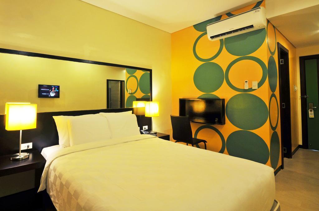 โกโฮเต็ล อีโลยโล Hotel อีโลอีโลซิตี้ ภายนอก รูปภาพ