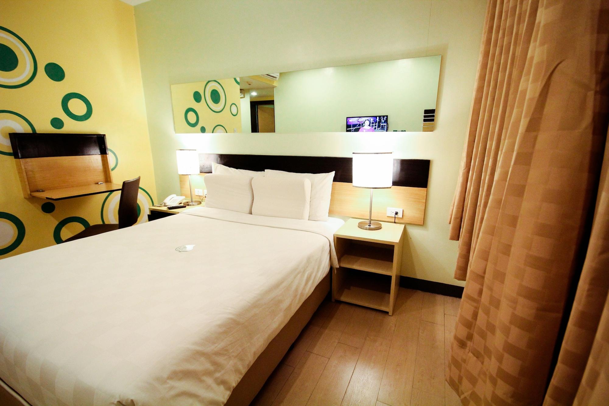 โกโฮเต็ล อีโลยโล Hotel อีโลอีโลซิตี้ ภายนอก รูปภาพ