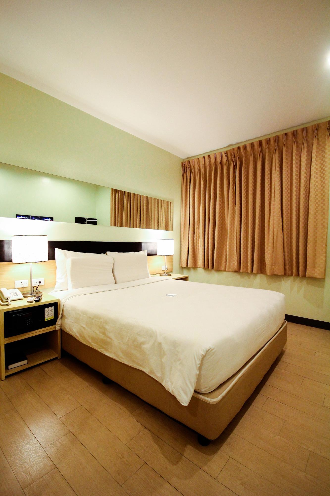โกโฮเต็ล อีโลยโล Hotel อีโลอีโลซิตี้ ภายนอก รูปภาพ