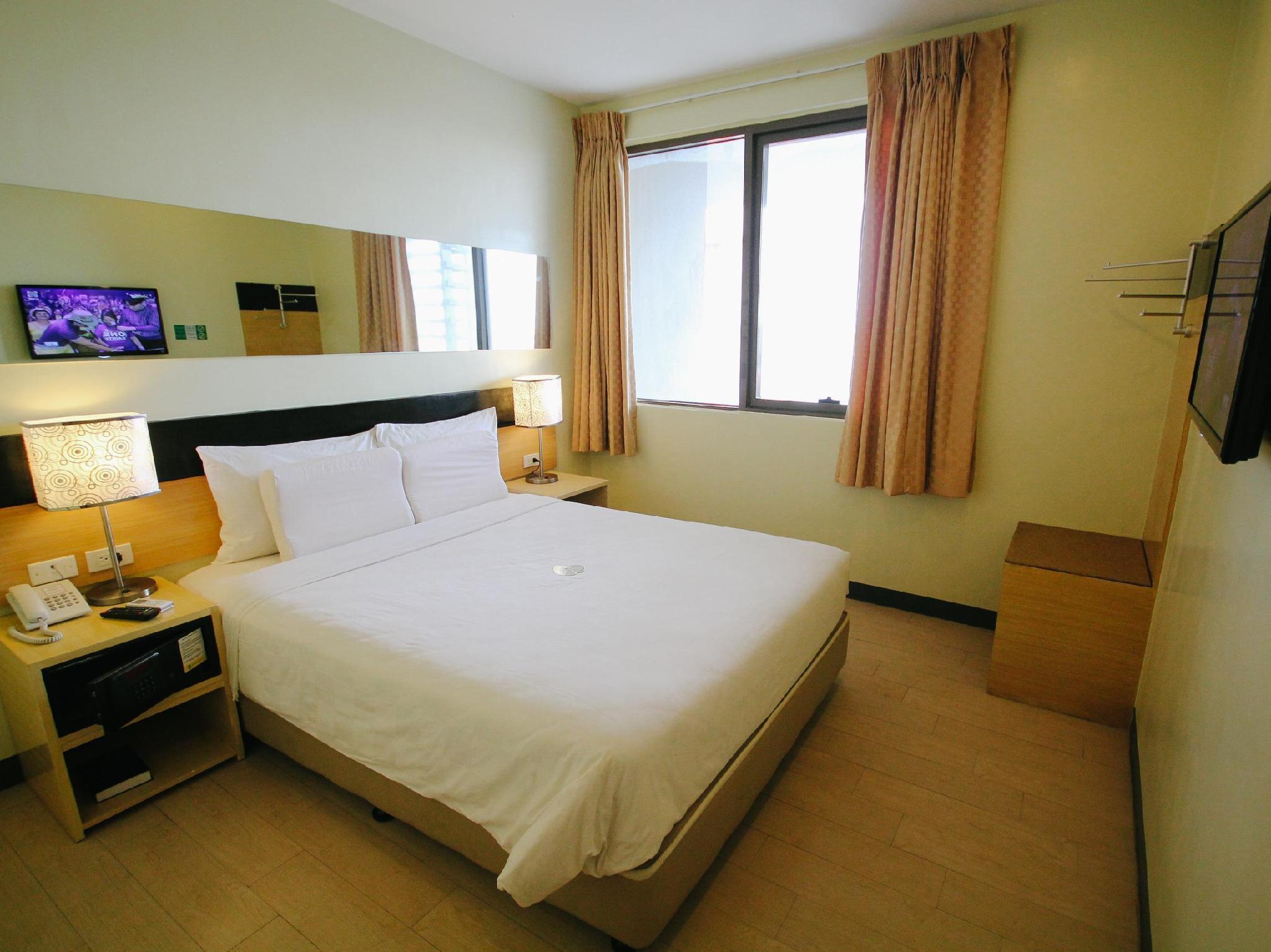 โกโฮเต็ล อีโลยโล Hotel อีโลอีโลซิตี้ ภายนอก รูปภาพ