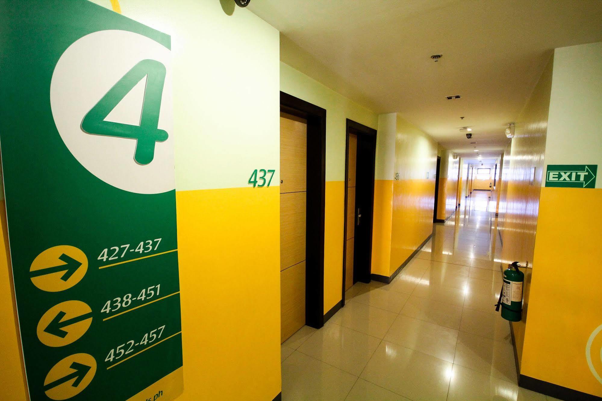 โกโฮเต็ล อีโลยโล Hotel อีโลอีโลซิตี้ ภายนอก รูปภาพ